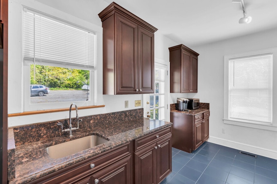 More Photos Of 485 Broadway, Long Branch Office For Sale