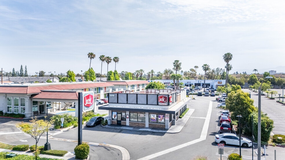 More Photos Of 2210 S Harbor Blvd, Anaheim Fast Food For Sale