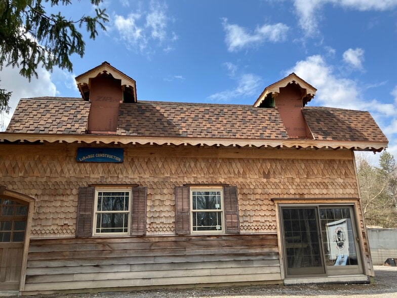 More Photos Of 2985 Mill Pl, Sauquoit Manufacturing For Sale