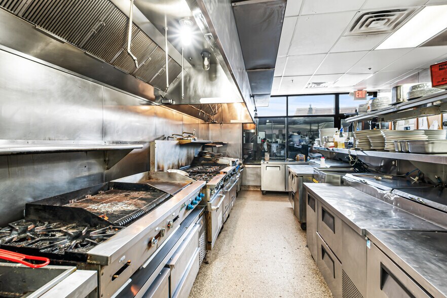 More Photos Of 40W188 Campton Crossings Dr, St Charles Restaurant For Sale