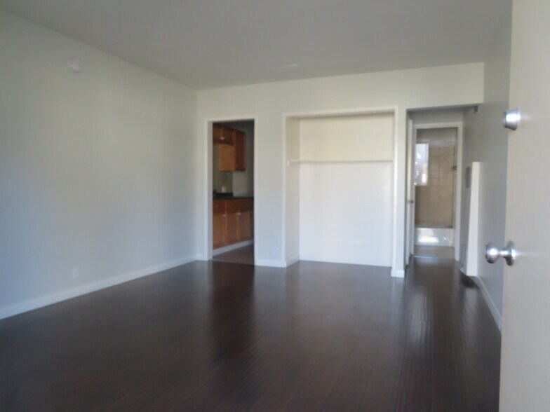 More Photos Of 6711-6715 Tujunga Ave, North Hollywood Apartments For Sale