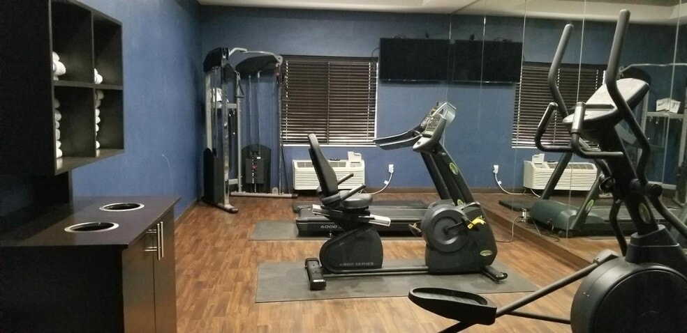 More Photos Of 6101 New Sapulpa Rd, Tulsa Hotel For Sale