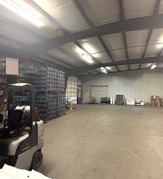 More Photos Of 4405 Wyland Dr, Elkhart Warehouse For Sale