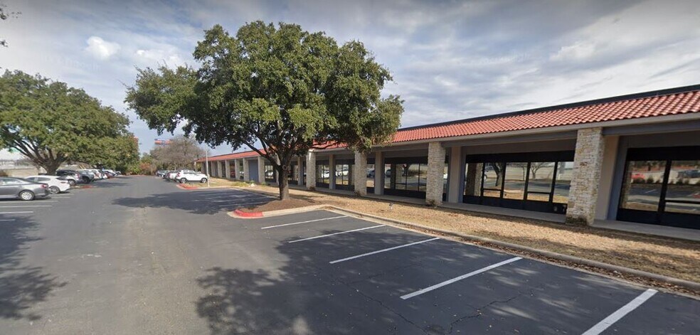 More Photos Of 9001 I-35 N, Austin Office For Lease