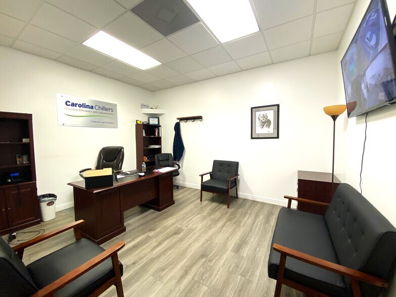 More Photos Of 116 Cromer Rd, West Columbia Light Distribution For Lease