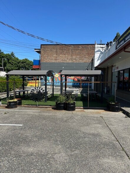 More Photos Of 9614-9626 14th Ave SW, Seattle Unknown For Lease