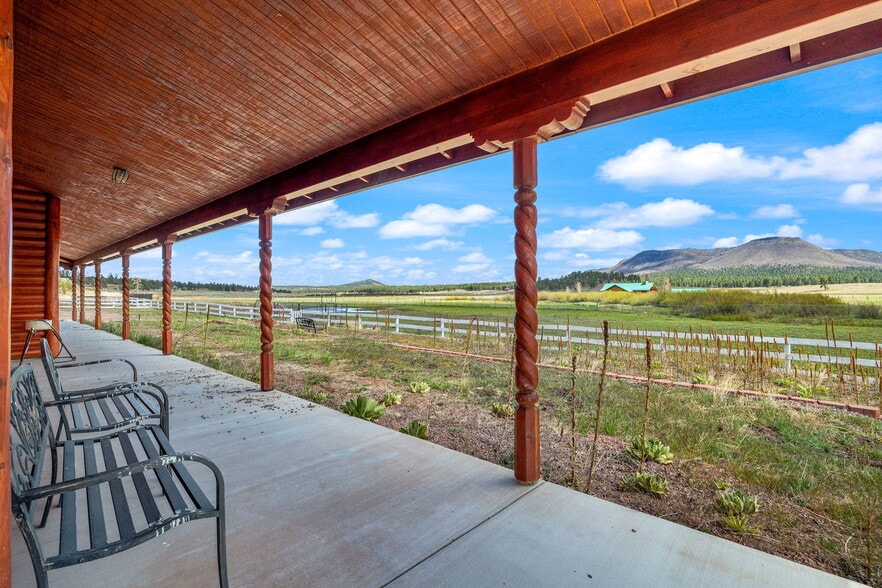 More Photos Of 2 County Road 2141 rd, Alpine Hotel For Sale