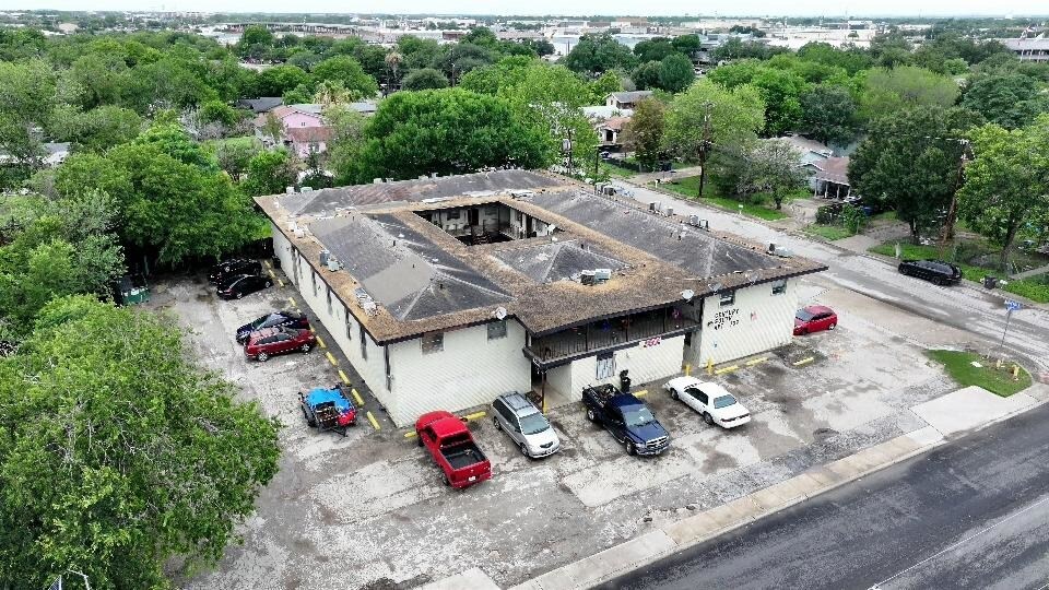 More Photos Of 703 Logwood Ave, San Antonio Apartments For Sale