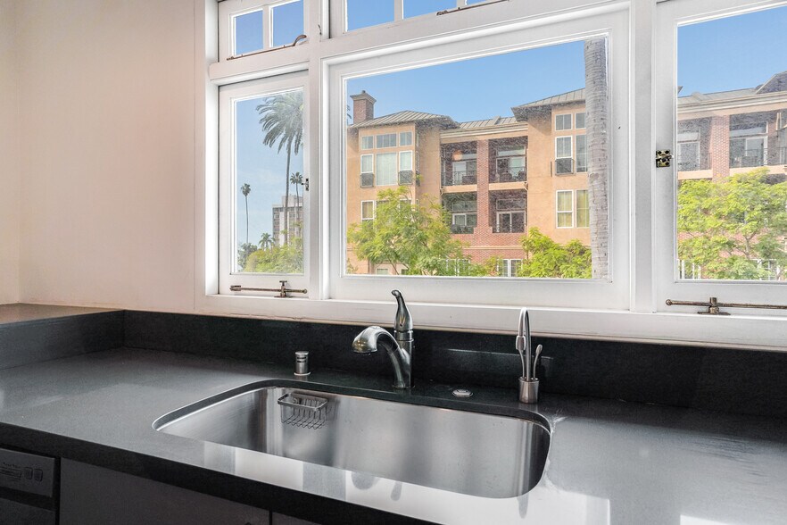 More Photos Of 408 Nutmeg St, San Diego Loft Creative Space For Lease