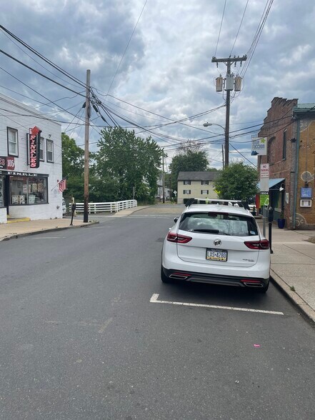 More Photos Of 12-14 Coryell 12-14 Coryell, Lambertville Light Distribution For Lease