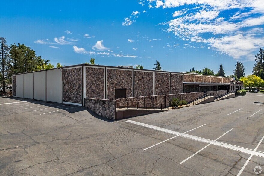 More Photos Of 6001 Sunrise Vista Dr, Citrus Heights General Retail For Sale