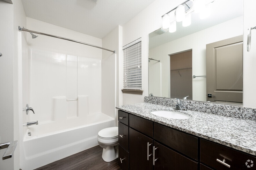 More Photos Of 6159 Winthrop Ave, Indianapolis Apartments For Sale