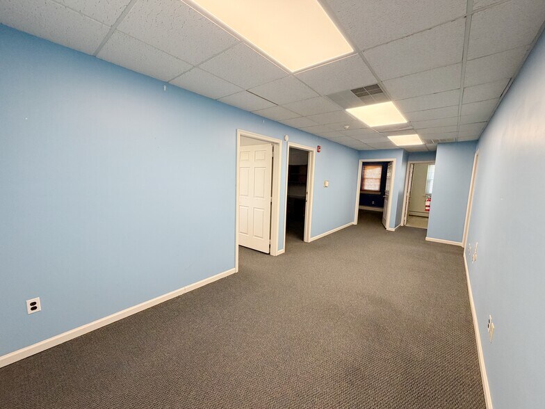 More Photos Of 216 Cedar Ave, Willow Grove Office Residential For Lease