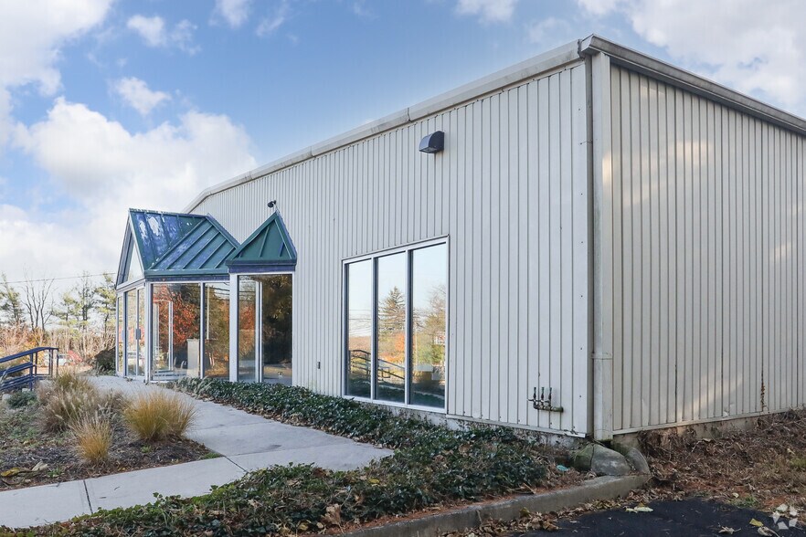 More Photos Of 404 Route 31, Lambertville Showroom For Lease