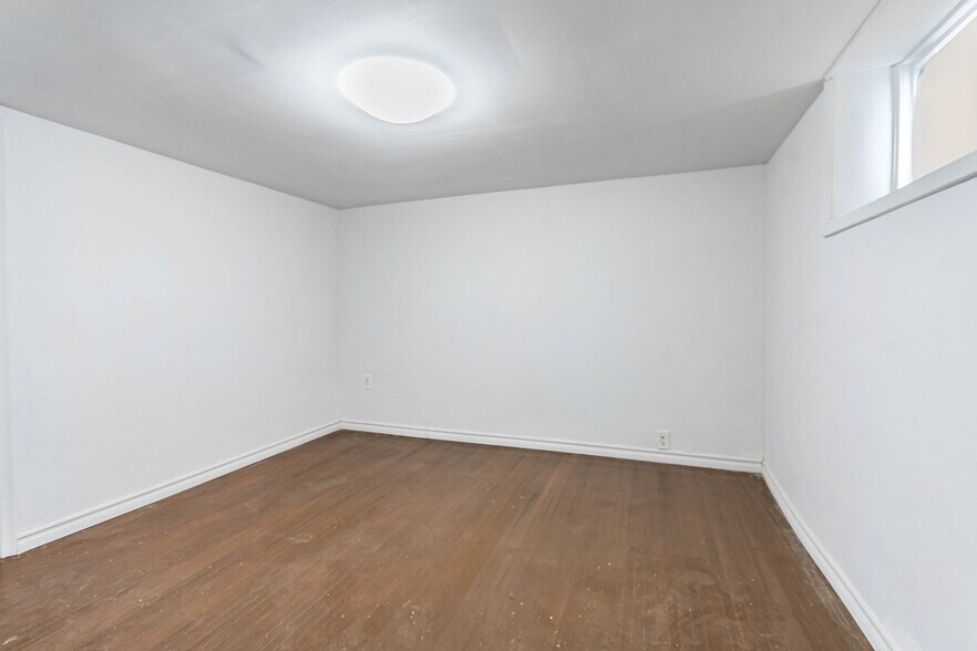 More Photos Of 740 Lansdowne Av, Toronto Multifamily For Sale