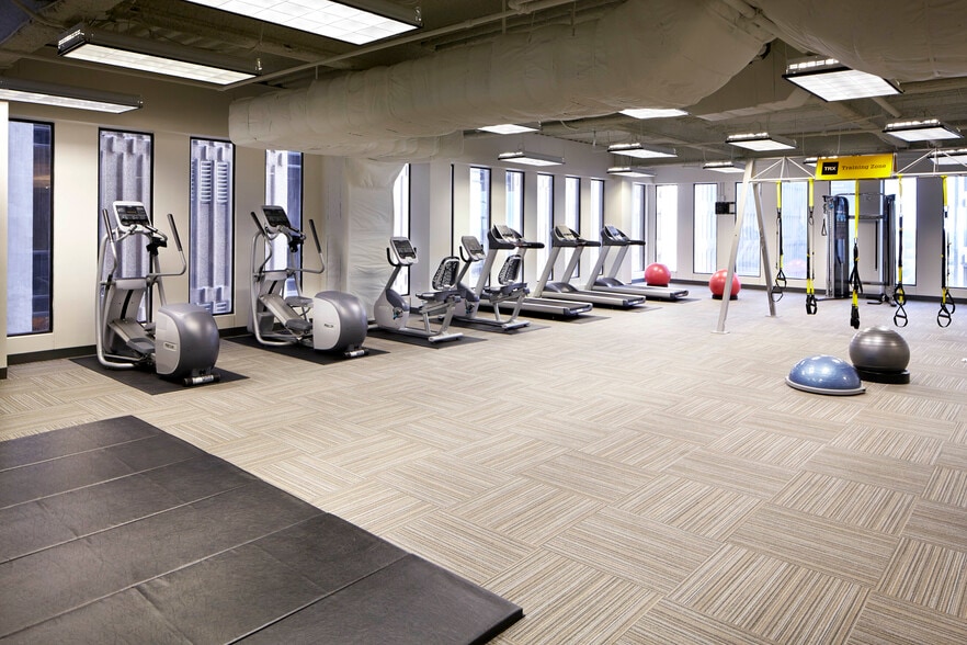 More Photos Of 230 Peachtree St NW, Atlanta Office For Lease