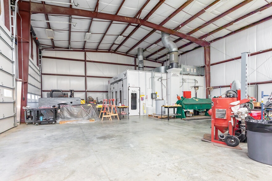 More Photos Of 1875 New Bridge Rd, Mineral Showroom For Sale