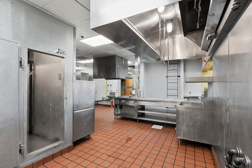 More Photos Of 607 W Craig Rd, North Las Vegas Fast Food For Sale