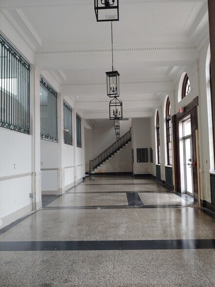 More Photos Of 100 Piedmont Ave, Bristol Office For Lease