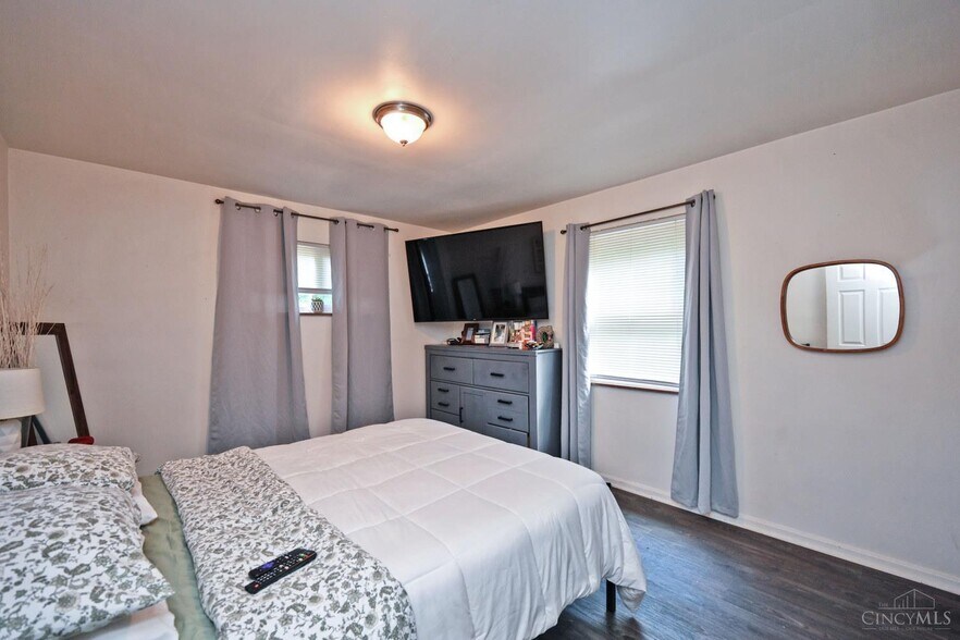 More Photos Of 3143 Saffer St, Cincinnati Apartments For Sale
