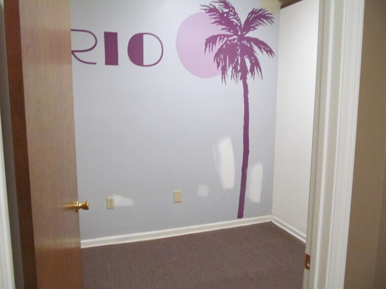 More Photos Of 4797-4803 Cuba-Millington Rd, Millington Medical For Lease