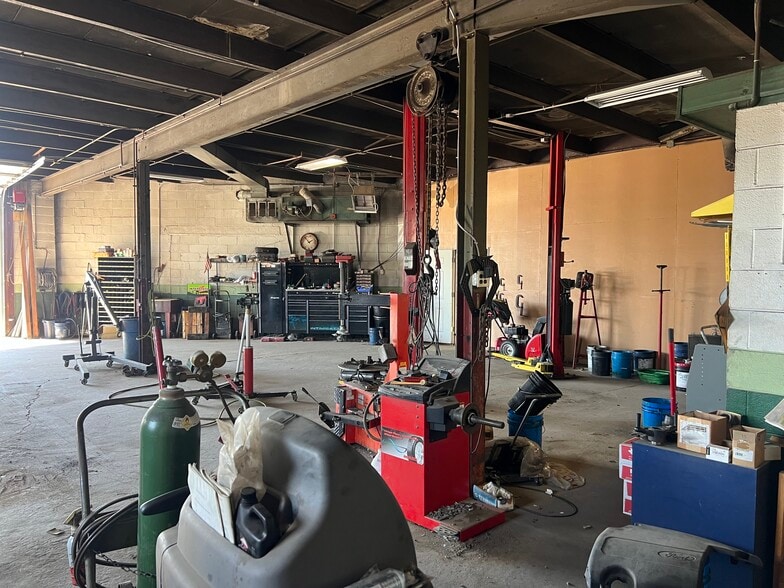 More Photos Of 707 Secane Rd, Primos Auto Repair For Sale