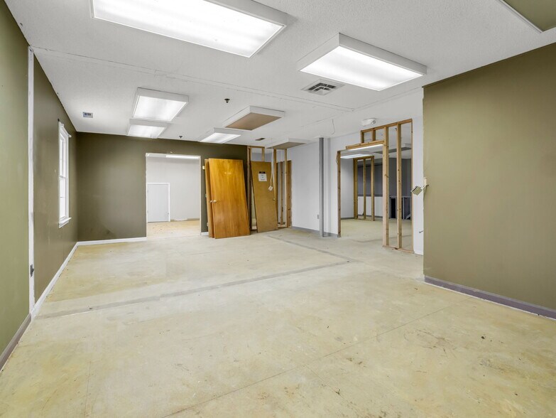 More Photos Of 192 Fashion Cir, Rutherfordton General Retail For Sale