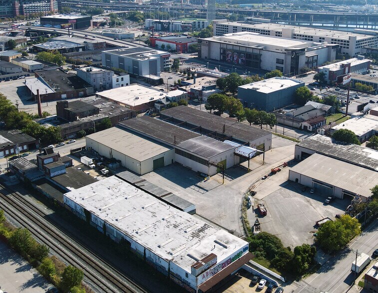 More Photos Of 1600 Ridgely St, Baltimore Warehouse For Lease