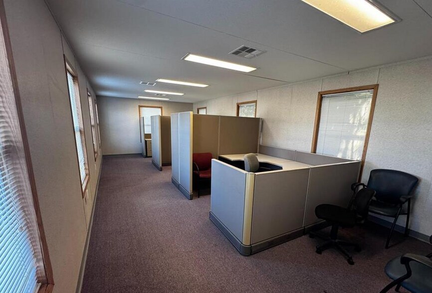 More Photos Of 10631 Bird River Rd, Middle River Light Manufacturing For Lease