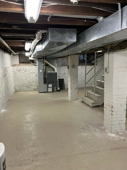 More Photos Of 2275 Bridge St- Building 6, Philadelphia Office Residential For Sale