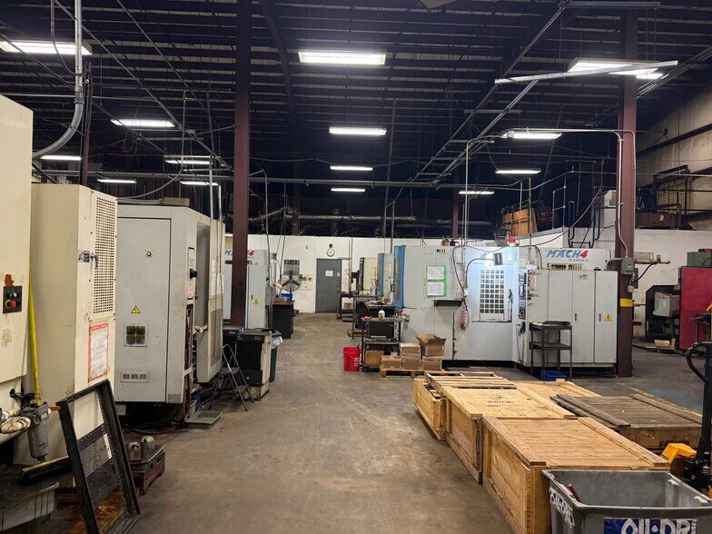 More Photos Of 130 Goddard Memorial Dr, Worcester Manufacturing For Sale