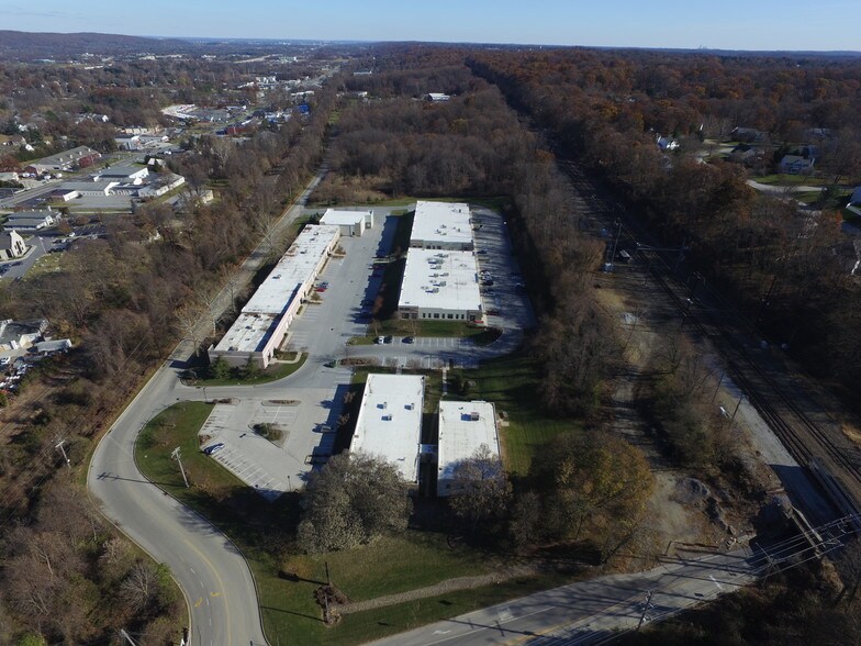 More Photos Of 30 Three Tun Rd, Frazer Light Distribution For Lease