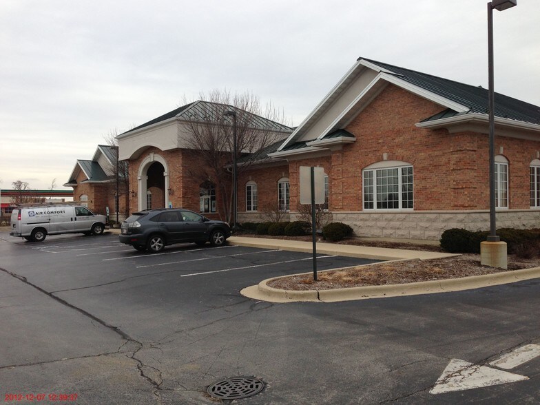 More Photos Of 2429 Randall Rd, Carpentersville Storefront Retail Office For Lease