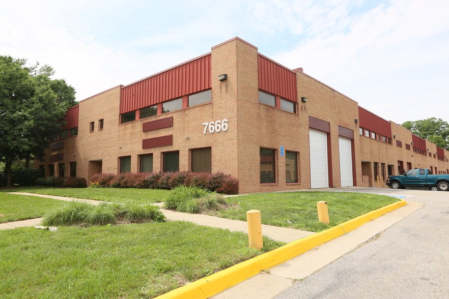 More Photos Of 7666 Fullerton Rd, Springfield Warehouse For Lease