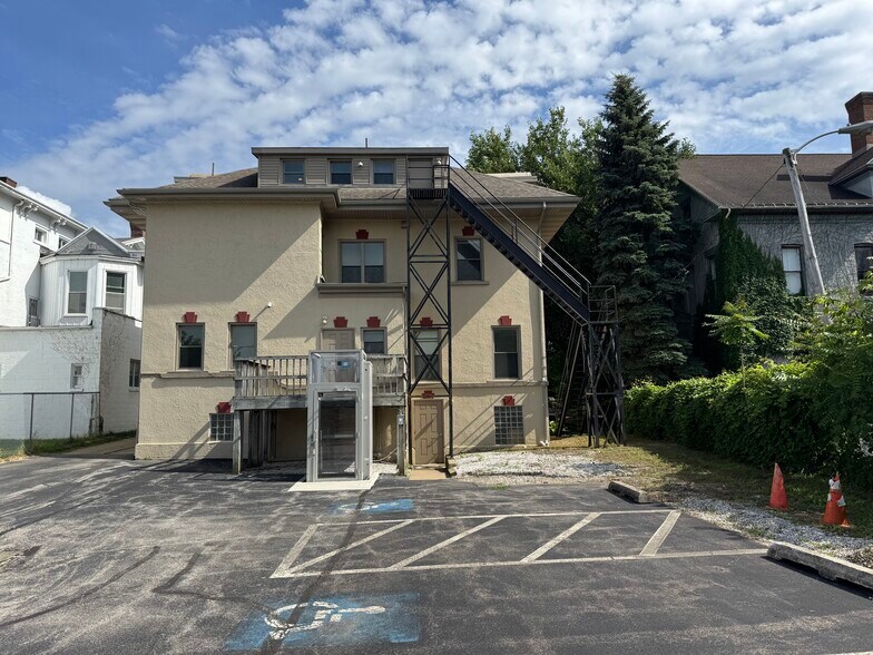 More Photos Of 246 W 6th St, Erie Sorority Fraternity House For Sale