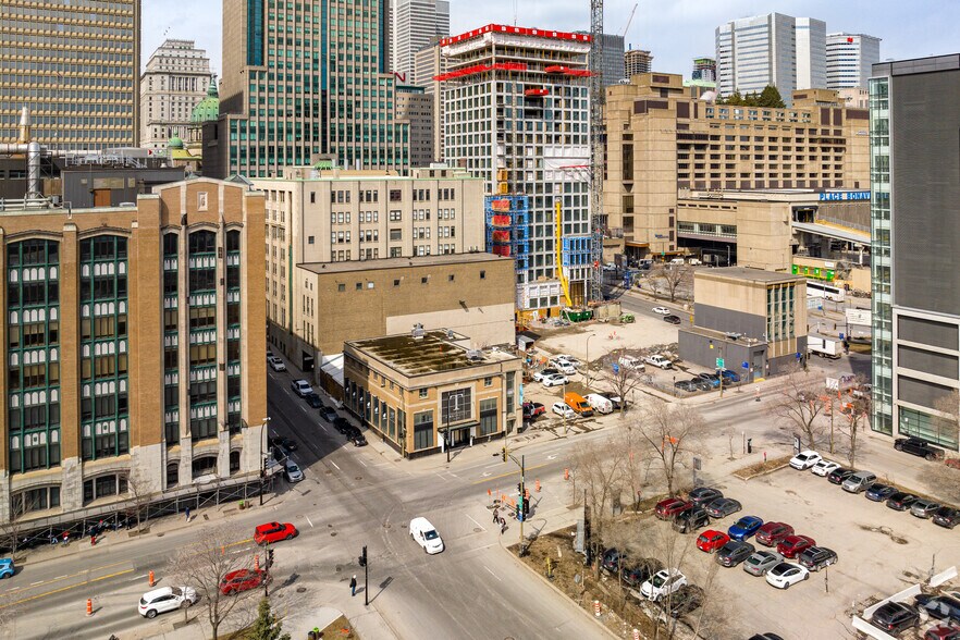 995997 SaintJacques Rue, Montréal, QC H3C 1G6 Storefront Retail