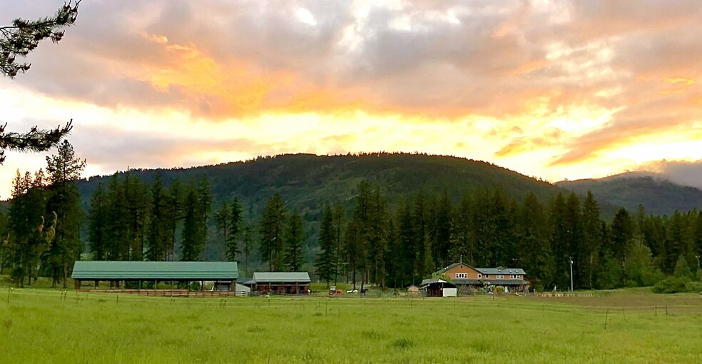 More Photos Of 3378 Northport Flat Creek Rd, Kettle Falls Specialty For Sale