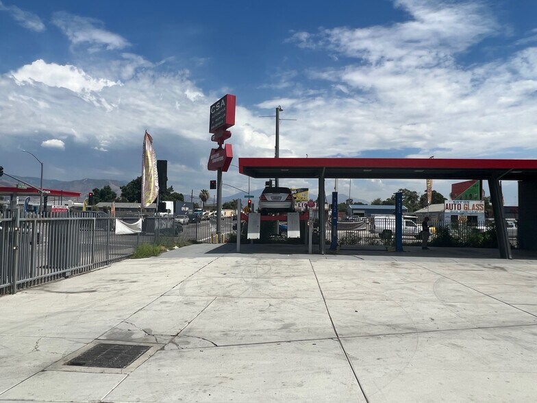 More Photos Of 291 E 5th St, San Bernardino Service Station For Sale