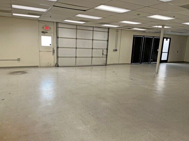 More Photos Of 6115-6125 State Farm Dr, Rohnert Park Light Manufacturing For Lease