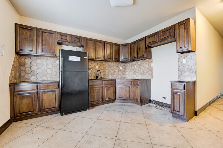 More Photos Of 11575 S Western Ave, Edmond Office For Lease