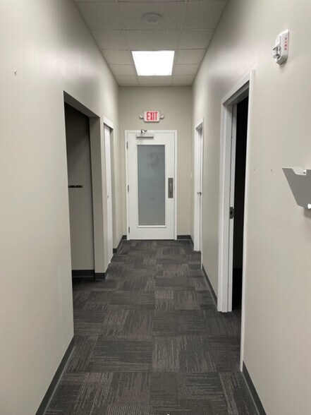 More Photos Of 4350 Main St, Harrisburg Storefront Retail Office For Lease