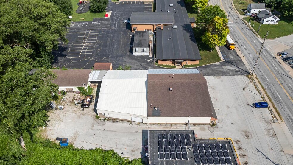 More Photos Of 909-911 Milton Rd, Alton Flex For Sale