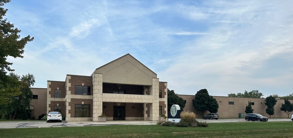 Primary Photo Of 7200 S 1st St, Oak Creek Manufacturing For Lease