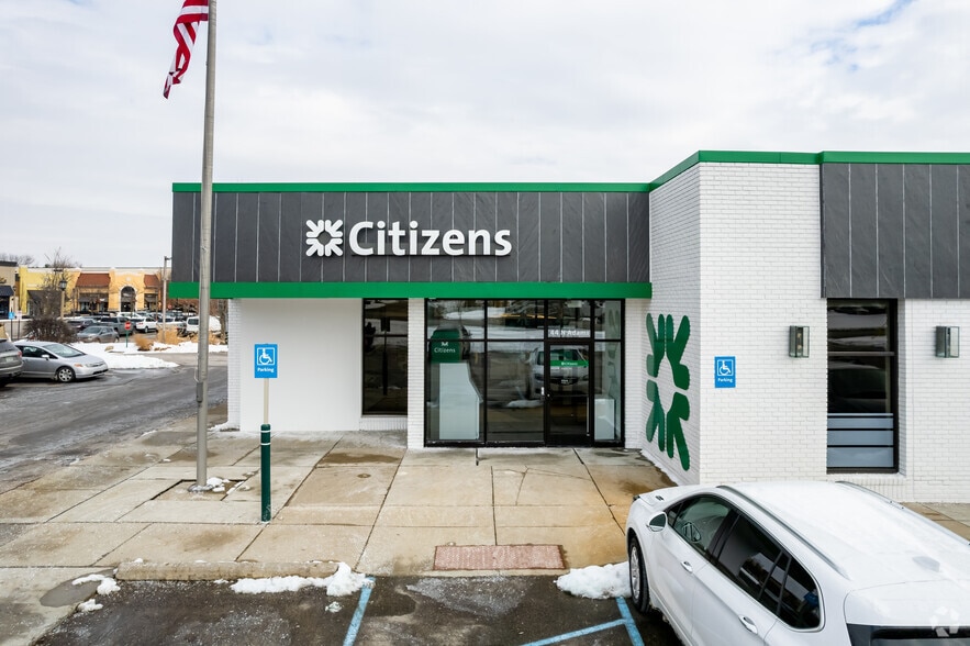 More Photos Of 100-400 N Adams Rd, Rochester Hills Unknown For Lease
