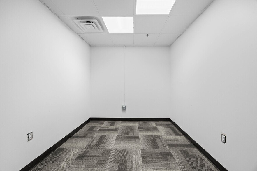 More Photos Of 88-94 Elm St, Rochester Office Residential For Lease