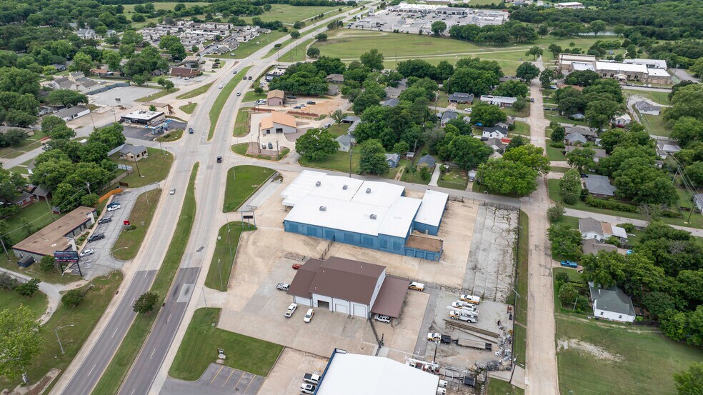 More Photos Of 1511 W Broadway St, Ardmore Auto Dealership For Sale