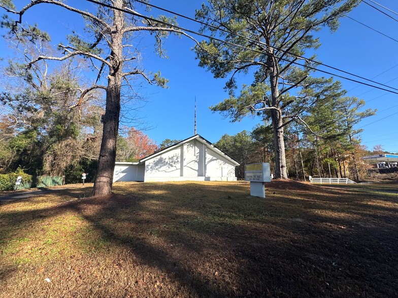 Primary Photo Of 2430 Shurling Dr, Macon-Bibb Religious Facility For Sale