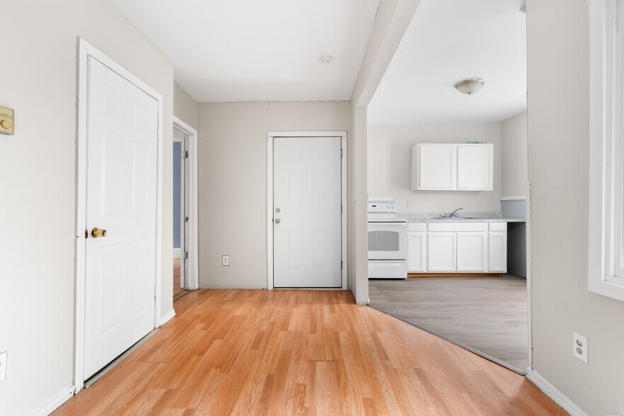 More Photos Of 135 Prospect St, Waterbury Apartments For Sale