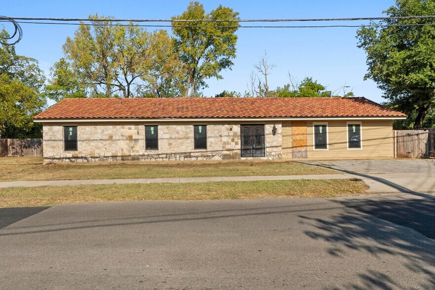 More Photos Of 4320 James Casey St, Austin Medical For Sale