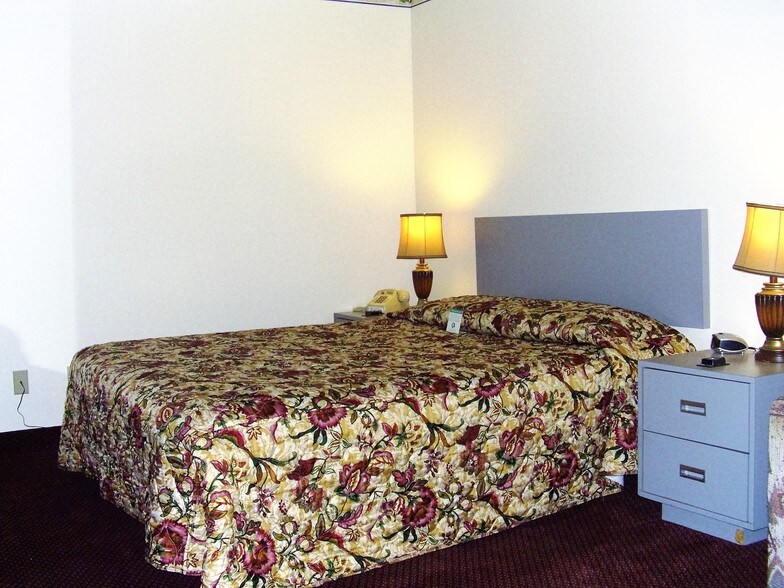 More Photos Of 1030 Arsenal St, Watertown Hotel For Sale